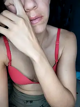 lucerocutte online show from November 13, 2025, 5:28 pm