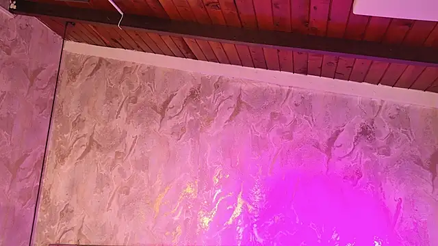 gemma sm online show from September 18, 2025, 3:09 am