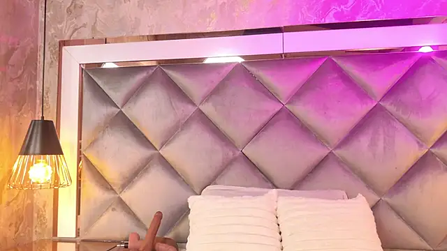 gemma sm online show from October 4, 2025, 3:19 am