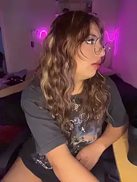 SoftLady S33 online show from April 26, 2026, 3:26 am