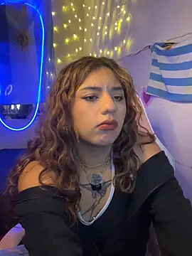SoftLady S33 online show from June 24, 2026, 2:54 am