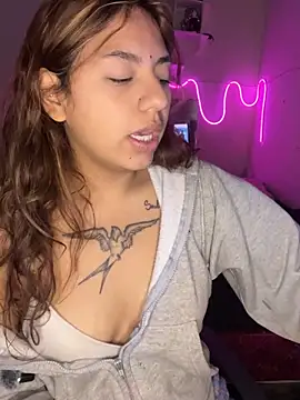 SoftLady S33 online show from May 19, 2026, 2:02 pm