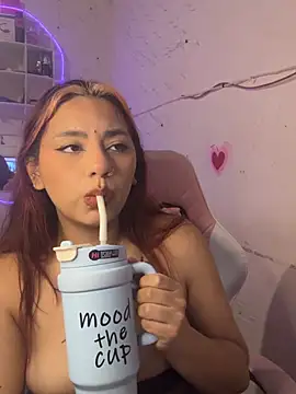 SoftLady S33 online show from August 1, 2026, 11:58 pm