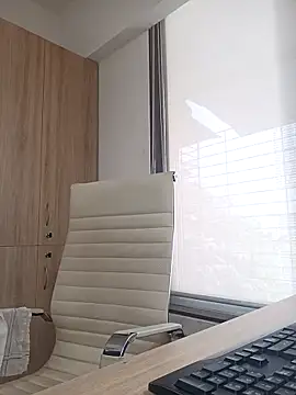 VJ17 online show from December 19, 2025, 4:38 am