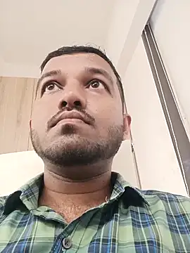 VJ17 online show from October 30, 2025, 4:33 am