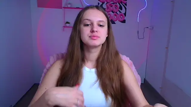 Aurora White online show from November 4, 2025, 6:17 am