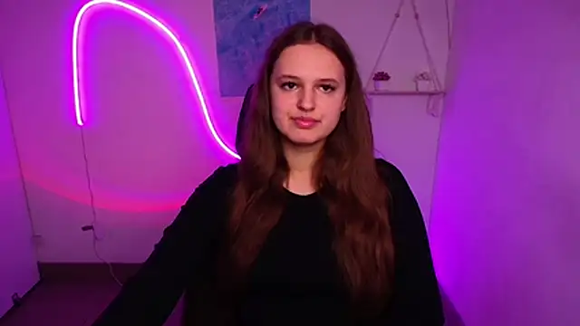 Aurora White online show from November 3, 2025, 12:20 pm