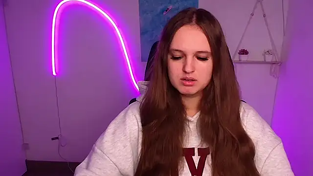 Aurora White online show from October 21, 2025, 11:31 am