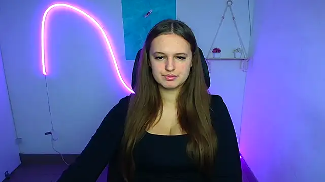 Aurora White online show from October 27, 2025, 12:17 pm