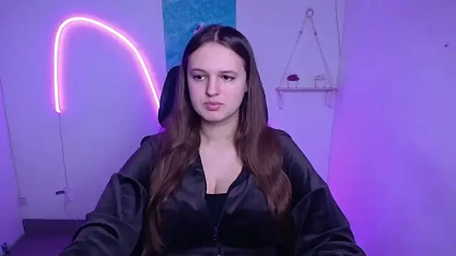 Aurora White online show from November 21, 2025, 12:26 pm