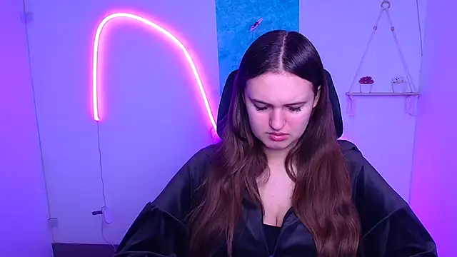 Aurora White online show from November 22, 2025, 6:23 am