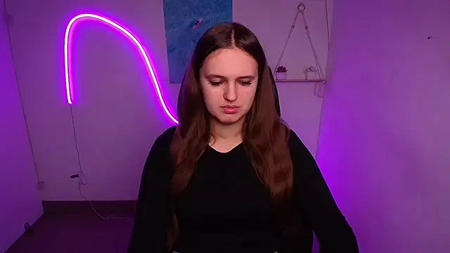 Aurora White online show from November 6, 2025, 12:20 pm