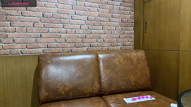 Snapshot of penny_coco chatting on March 23, 2026, 4:18 pm penny coco online show from March 23, 2026, 4:18 pm