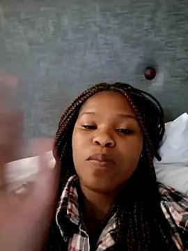 Snapshot of Lolly_96 chatting on September 23, 2025, 11:01 pm Lolly 96 online show from September 23, 2025, 11:01 pm
