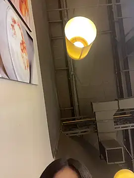 Isa Villamarin online show from October 15, 2025, 2:36 pm