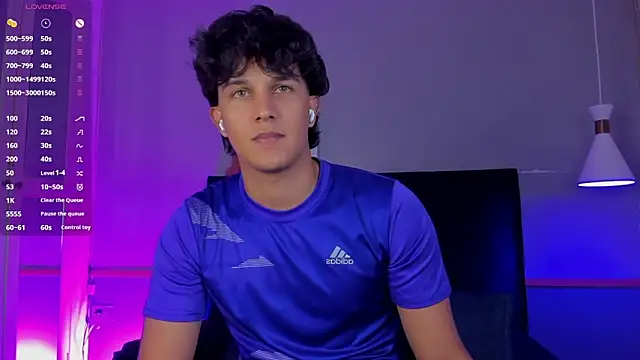 Leo Savage  online show from November 25, 2025, 3:51 am