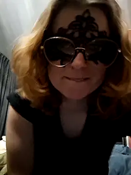 littlelesleytje online show from March 2, 2026, 6:59 pm