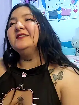 SoffiiCurvy online show from September 9, 2025, 5:28 am