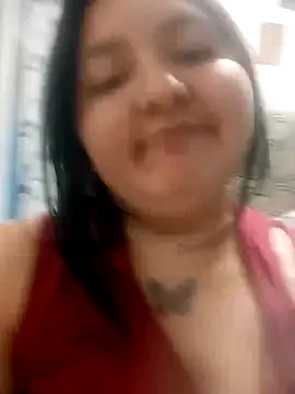 SoffiiCurvy online show from October 8, 2025, 5:31 am
