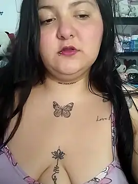 SoffiiCurvy online show from September 17, 2025, 3:30 am