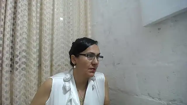 gabbyparker  online show from December 15, 2025, 9:59 am