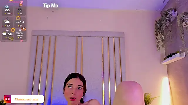 Cloedurant online show from October 5, 2025, 7:48 pm