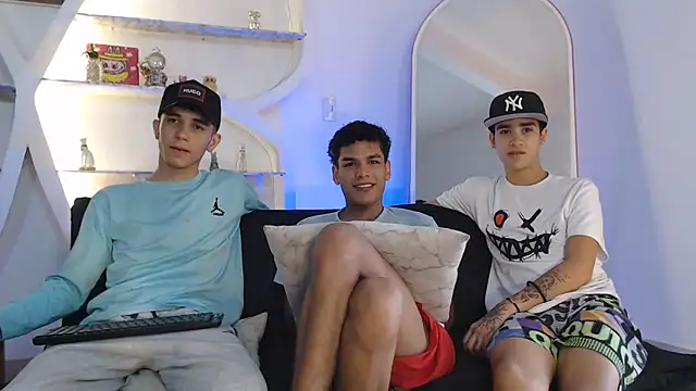 THREE GUYS HOT online show from September 26, 2025, 7:43 pm