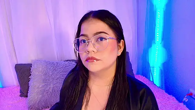 LilyRousee online show from February 6, 2026, 2:07 am