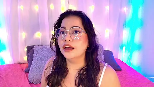 LilyRousee online show from December 22, 2025, 2:44 am