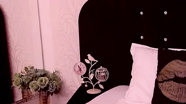 Snapshot of LorenaKartel chatting on November 17, 2025, 3:38 pm LorenaKartel online show from November 17, 2025, 3:38 pm