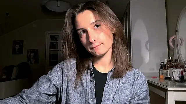 DarlineBrustera online show from February 26, 2026, 4:18 pm