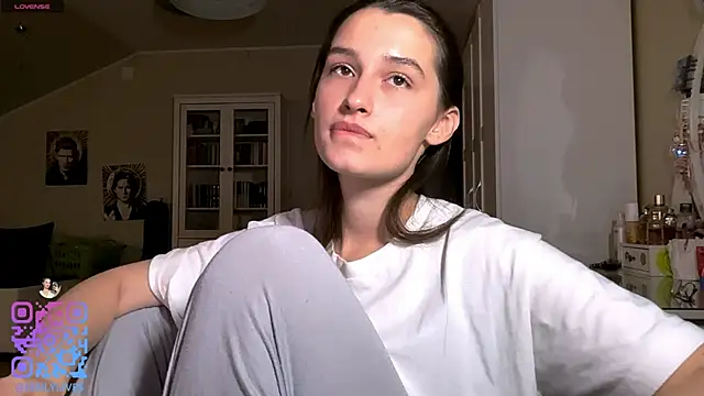 DarlineBrustera online show from April 3, 2026, 4:46 pm