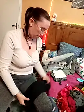 Sophierob1 online show from September 24, 2025, 6:20 am