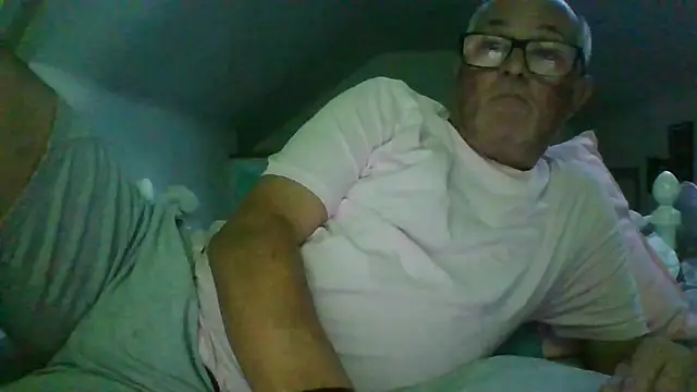 Snapshot of naughtygrandad1 chatting on September 9, 2025, 6:50 pm naughtygrandad1 online show from September 9, 2025, 6:50 pm