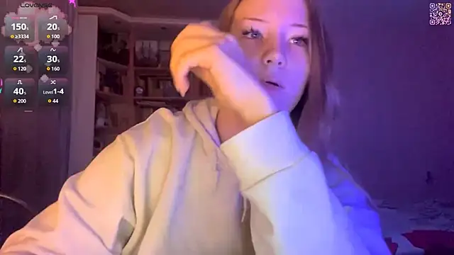 Snapshot of PandaFluff chatting on February 7, 2026, 5:21 pm PandaFluff online show from February 7, 2026, 5:21 pm