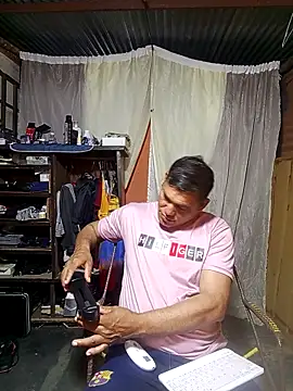 Snapshot of Franklin111230 chatting on February 3, 2026, 11:43 pm Franklin111230 online show from February 3, 2026, 11:43 pm