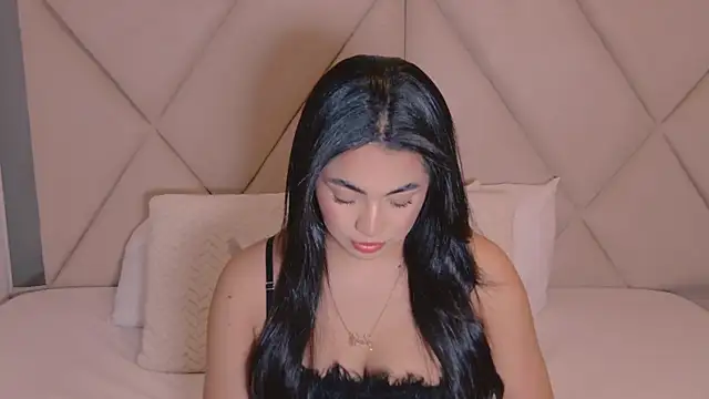 CharlotteeBrownn online show from August 4, 2026, 3:00 am