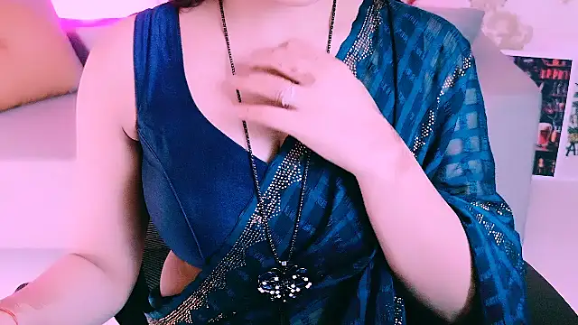 Snapshot of My_Rose chatting on February 8, 2026, 2:48 pm My Rose online show from February 8, 2026, 2:48 pm