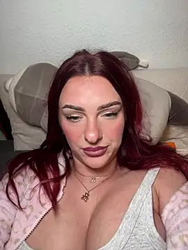 OliviaaFischer online show from March 26, 2026, 4:05 pm