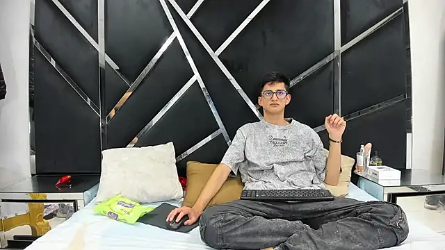 Snapshot of Noa_Arez chatting on January 16, 2026, 4:05 am Noa Arez online show from January 16, 2026, 4:05 am