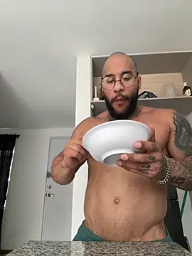 Snapshot of Andrew_Johnnson chatting on October 22, 2025, 9:03 pm Andrew Johnnson online show from October 22, 2025, 9:03 pm