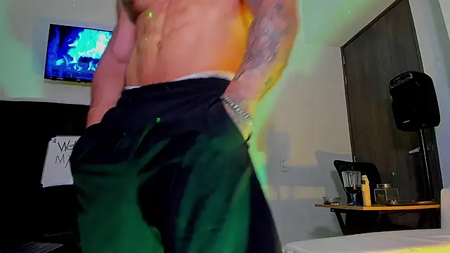 Snapshot of Andrew_Johnnson chatting on September 16, 2025, 6:09 pm Andrew Johnnson online show from September 16, 2025, 6:09 pm