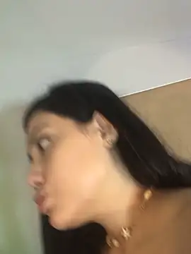 RenataLeclair online show from November 3, 2025, 3:59 pm