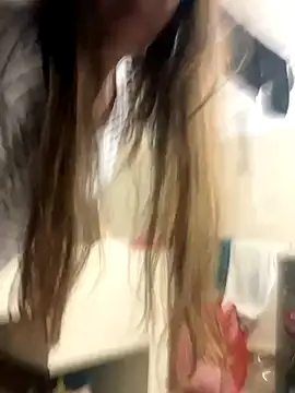 Snapshot of emma_hot2006 chatting on December 4, 2025, 11:15 pm emma hot2006 online show from December 4, 2025, 11:15 pm