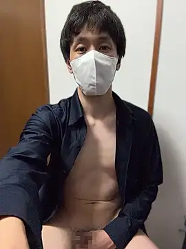 gHayato online show from May 26, 2026, 1:42 pm