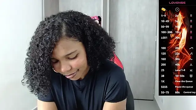 Chanell mina online show from October 18, 2025, 3:41 am