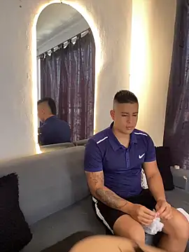 miaftmax online show from April 17, 2026, 6:33 pm