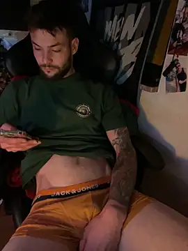 Mexxwell69 online show from October 21, 2025, 10:20 pm