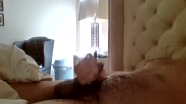 Snapshot of Malcolm4122 chatting on November 3, 2025, 5:16 pm Malcolm4122 online show from November 3, 2025, 5:16 pm