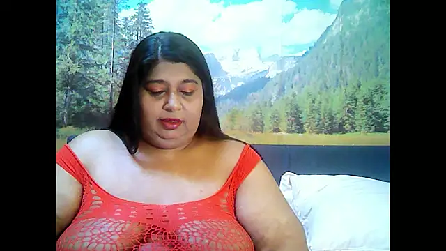 Snapshot of indianhoney694u chatting on October 6, 2025, 5:41 am indianhoney694u online show from October 6, 2025, 5:41 am